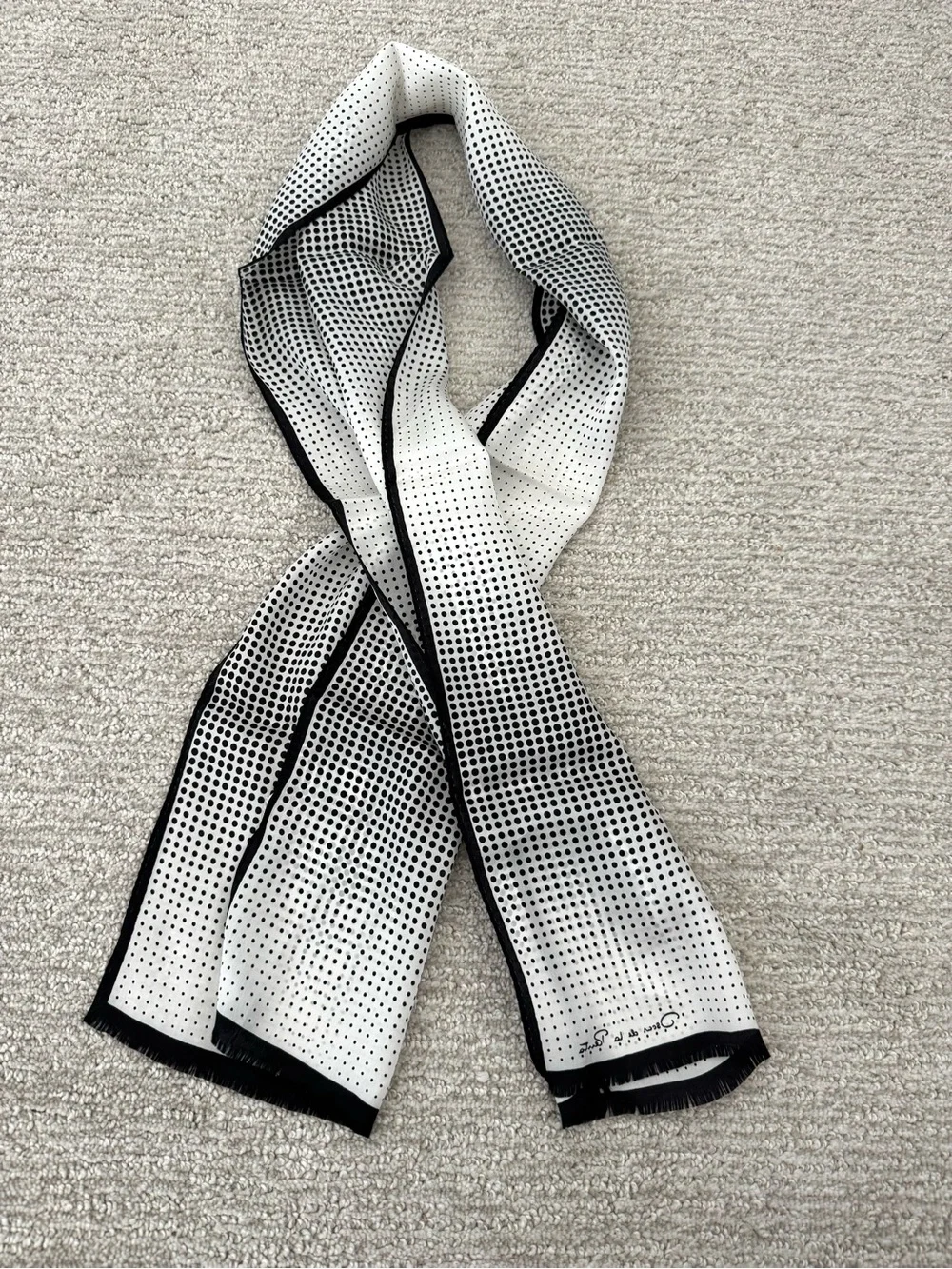 OSCAR DE LA RENTA 100% SILK SCARF 10x51”  WOMEN Black White Polka Dot